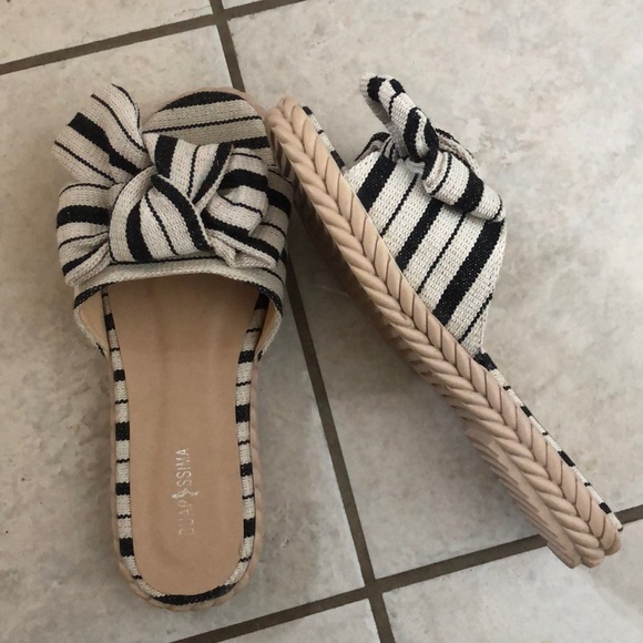 Shoes - Picture 3 of 4